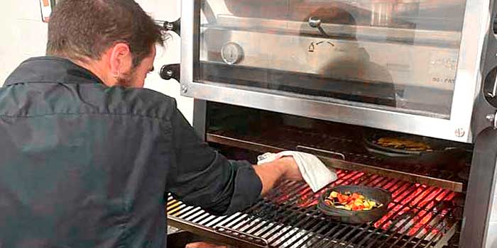 Foto artículo ¿Cómo elegir  el Horno de Brasa profesional adecuado?