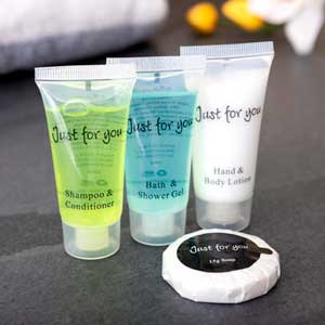 Ilustración con Amenities Colección Just For You